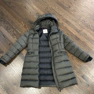 Down muted olive green MONCLER jacket. Water resistant material